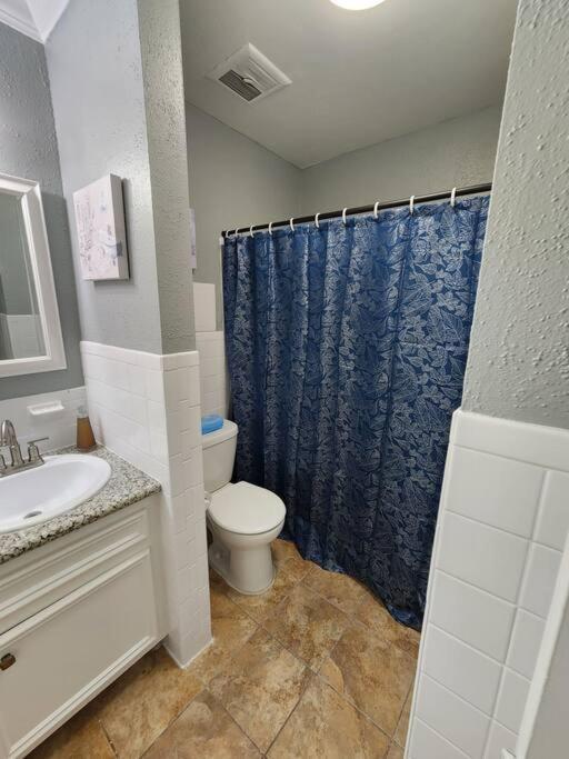 Blue Shark *E4* @ Midtown Comfortable 1Br King Apartment ฮูสตัน ภายนอก รูปภาพ
